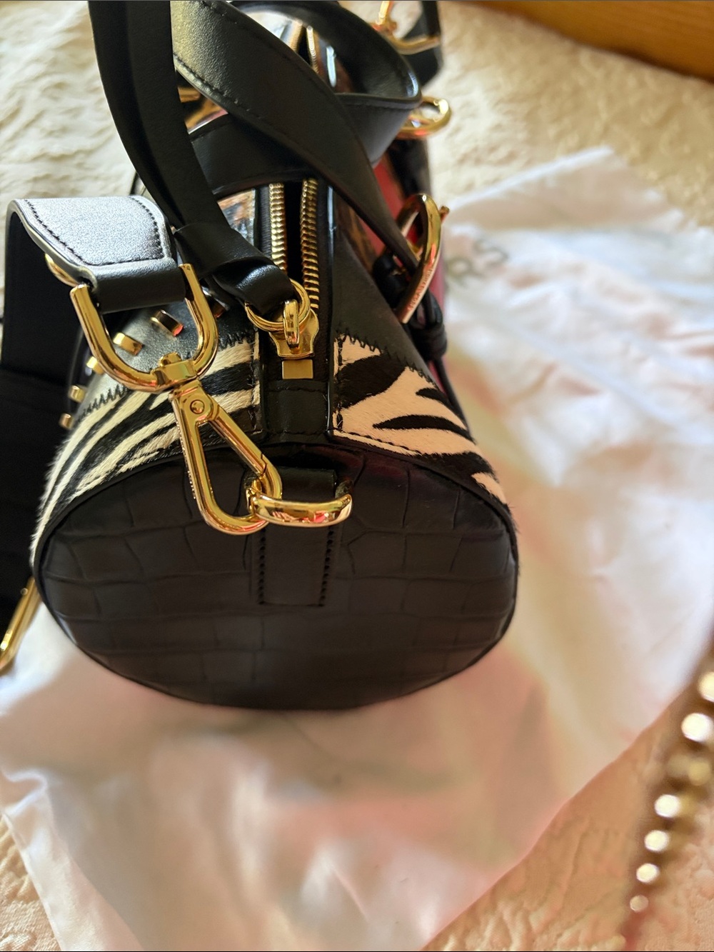 MICHAEL KORS Leather with Haircalf Barrel Bag - Picture 10 of 15